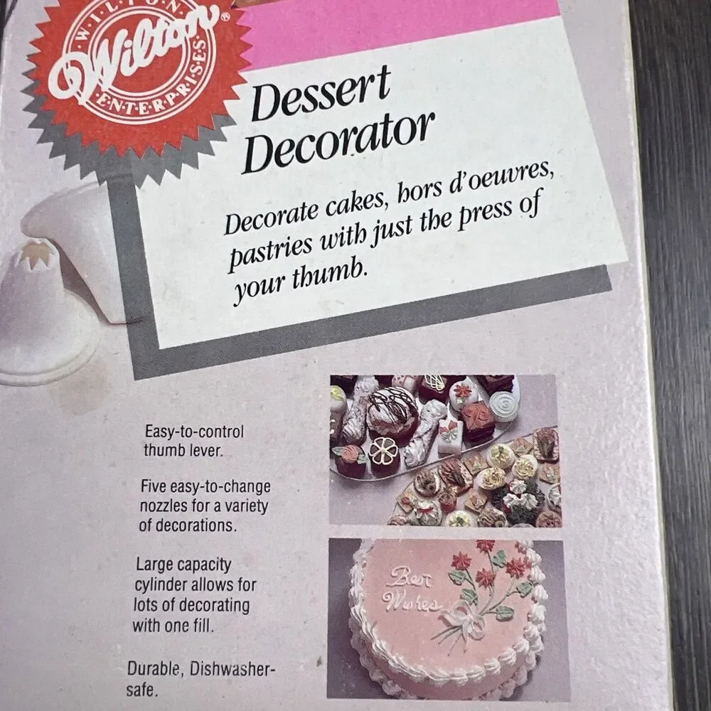 WILTON Dessert Frosting Icing Decorator Tool 1989 415-825 With 5 Nozzles